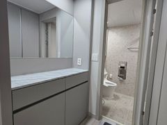 Studio apartment with an ocean view living ro 9th image