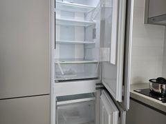 Studio apartment with an ocean view living ro 3th image