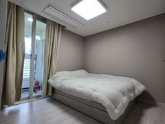 Studio apartment with an ocean view living ro 8th image
