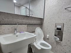 Studio apartment with an ocean view living ro 11th image