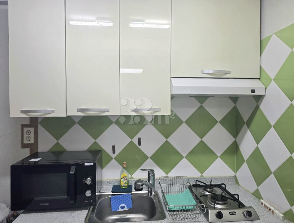 Location, cleanliness, parking, convenience 5th image