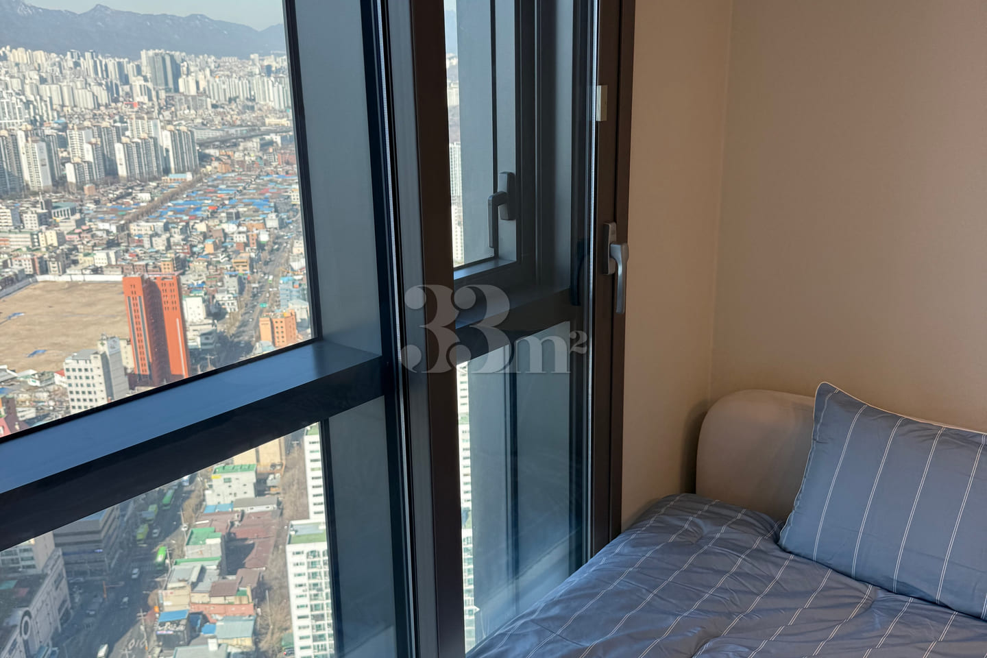High-rise unit near Cheongnyangni Station wit 2th image