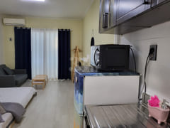Park View, Clean, Room 208 7th image