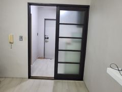Park View, Clean, Room 208 10th image