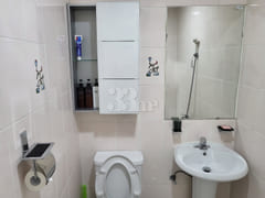 Park View, Clean, Room 208 16th image