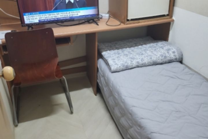 Mini Room A 6th image