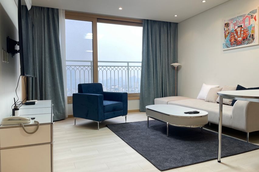 청담역 10분 풀옵션 0번째 이미지