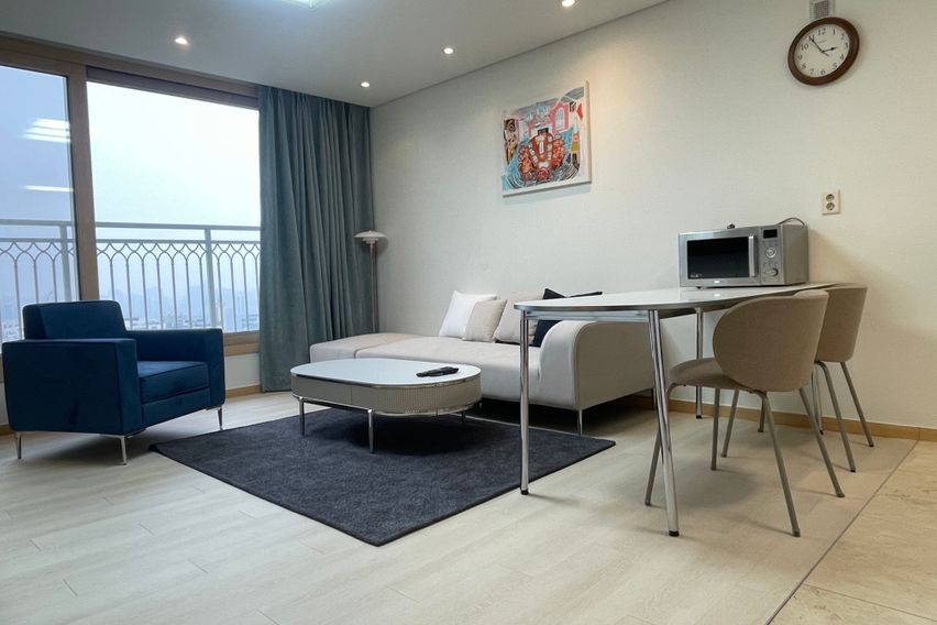 청담역 10분 풀옵션 1번째 이미지