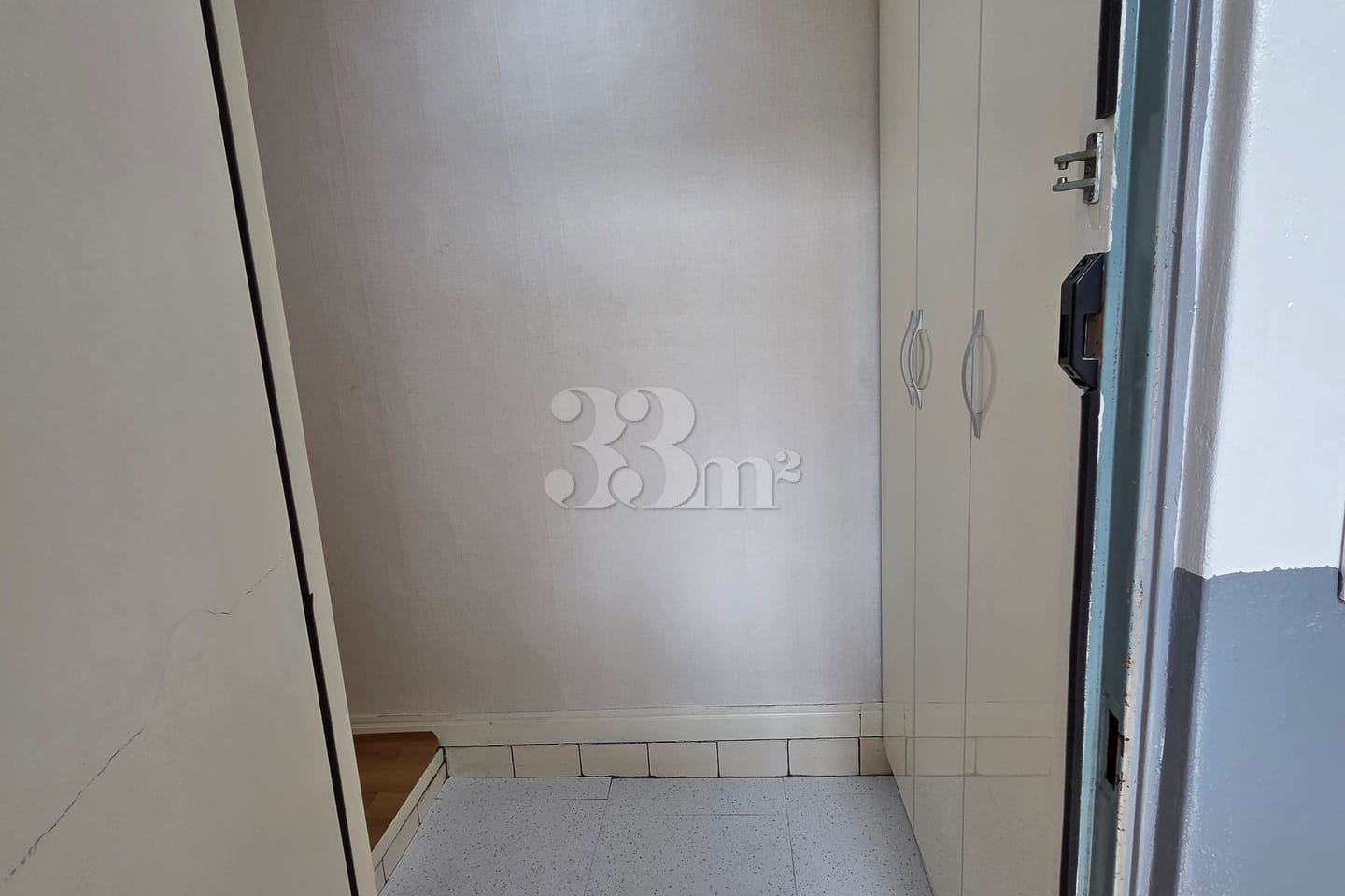 Apartment in Geoje Okpo with 2 bedrooms and a 17th image