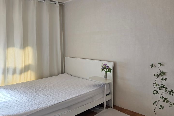 Apartment in Geoje Okpo with 2 bedrooms and a 1th image