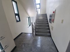 Jinhae Cherry Blossoms / Vacant Studio Apartm 8th image