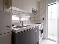 5 mins from Hongdae / Studio, 3rd Floor, Unit 2th image
