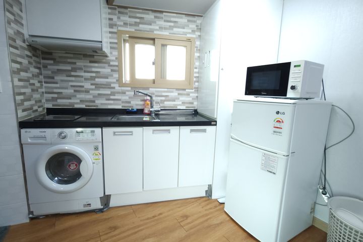 Studio apartment 303, 10 minutes from Seoul S 6th image