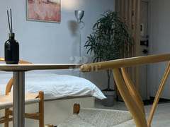 Large studio apartment in Sinchon, Daeheung, 3th image