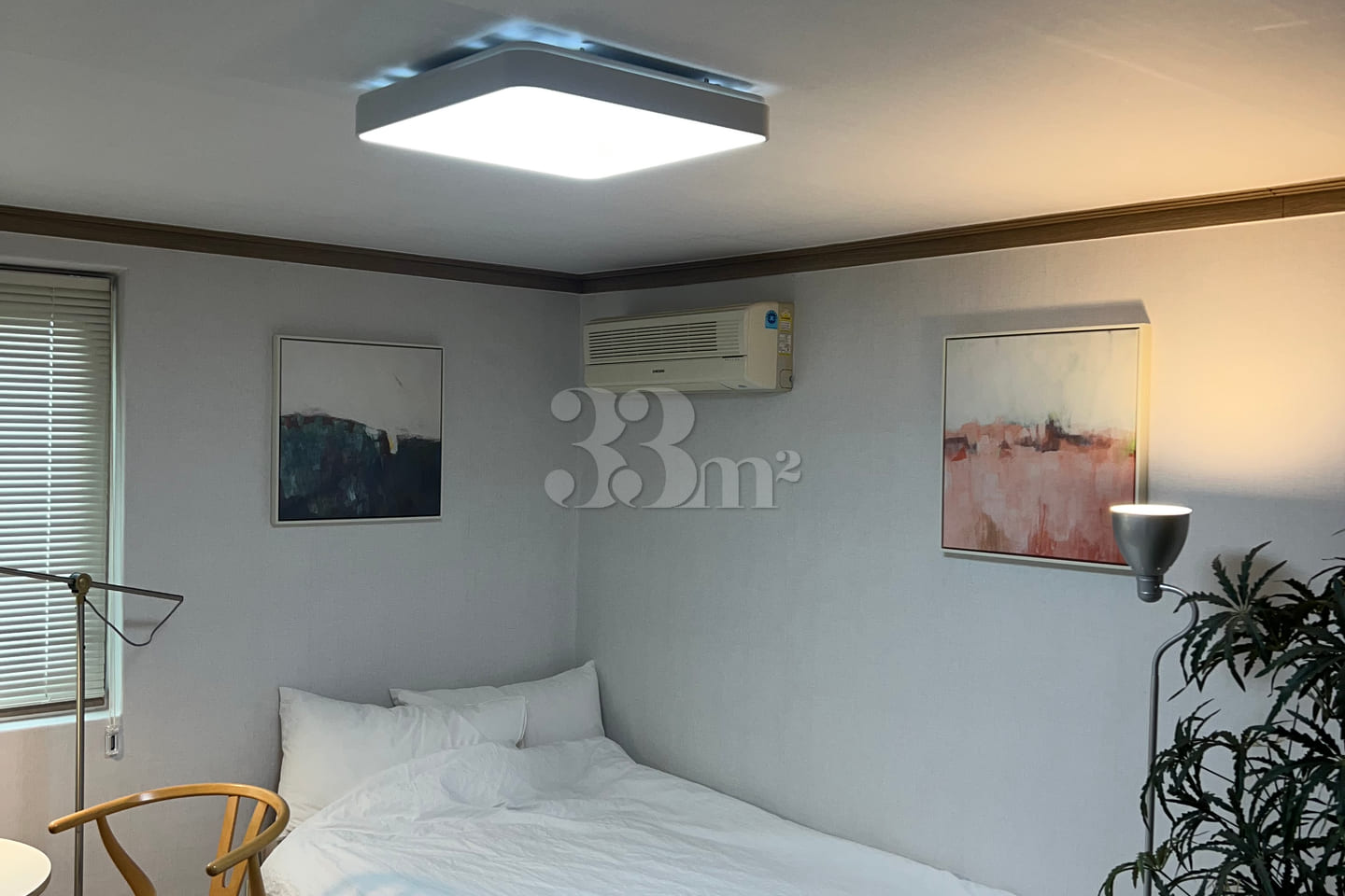Large studio apartment in Sinchon, Daeheung,  1th image