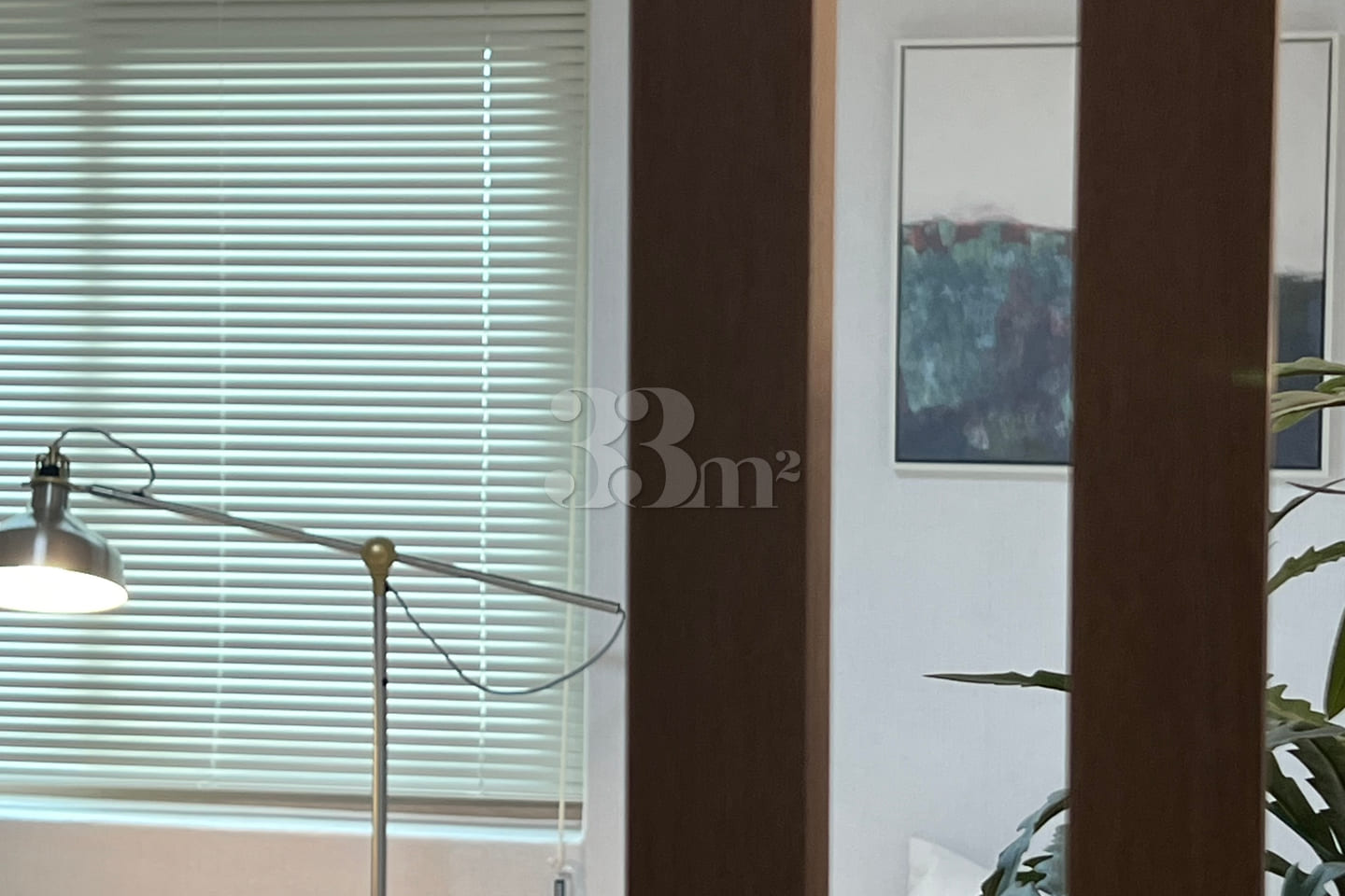 Large studio apartment in Sinchon, Daeheung,  4th image