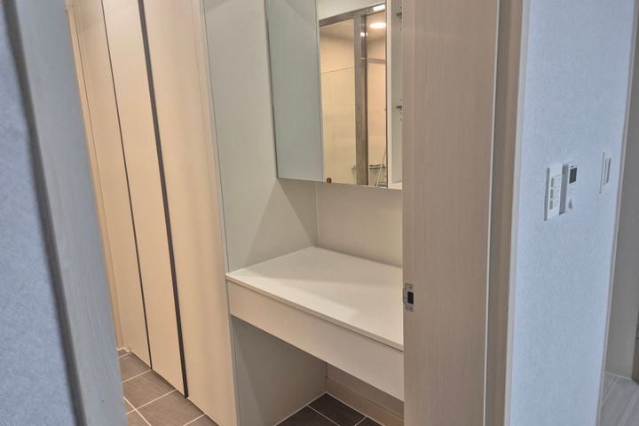 3-bedroom unit near Gwangmyeong Sageori Stati 4th image