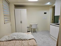 Room 407 in a studio apartment building in Hw 1th image