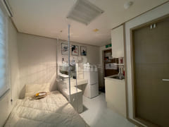 J 502 5th image