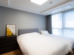 Gangnam fully-furnished 1.5-room apartment 4th image