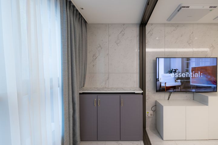 Gangnam fully-furnished 1.5-room apartment 1th image