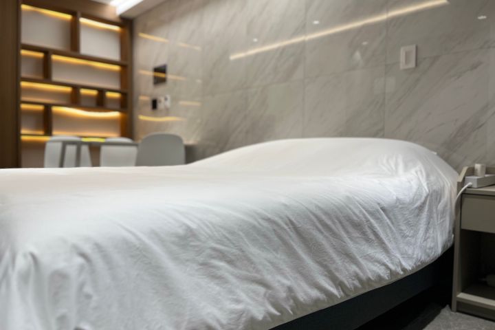 Gangnam fully furnished 1-room for 3 people 2th image