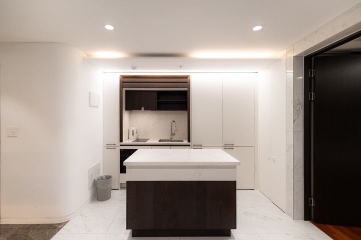 Newly Built 2-Bedroom Unit in Gangnam 3th image