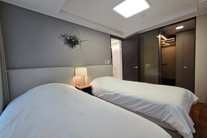 New 2-room apartment in Seocho (sleeps 4) 11th image