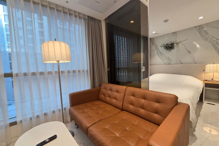 New 2-room apartment in Seocho (sleeps 4) 1th image