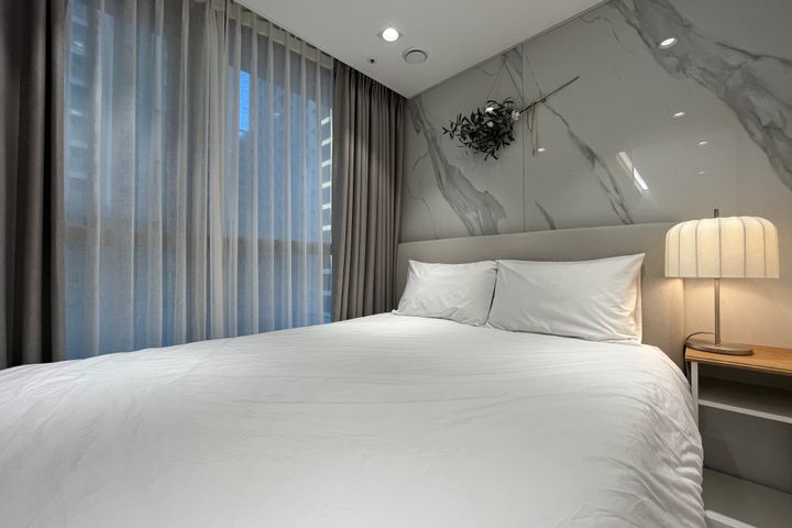 New 2-room apartment in Seocho (sleeps 4) 5th image