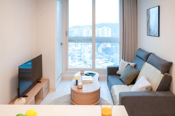 Fully furnished 1.5-room unit in Dongdaemun 3th image