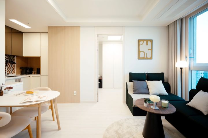 Dongdaemun Two-Bedroom 1th image