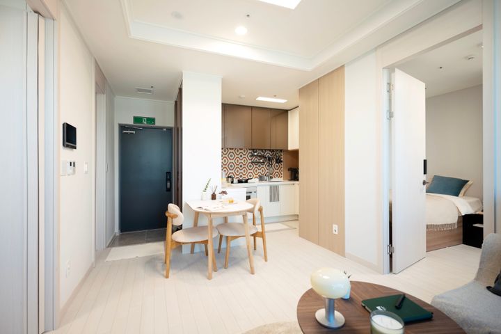 Dongdaemun Two-Bedroom 3th image