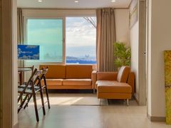 Remodeled, fully furnished, parking available 2th image