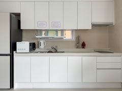 Remodeled, fully furnished, parking available 5th image