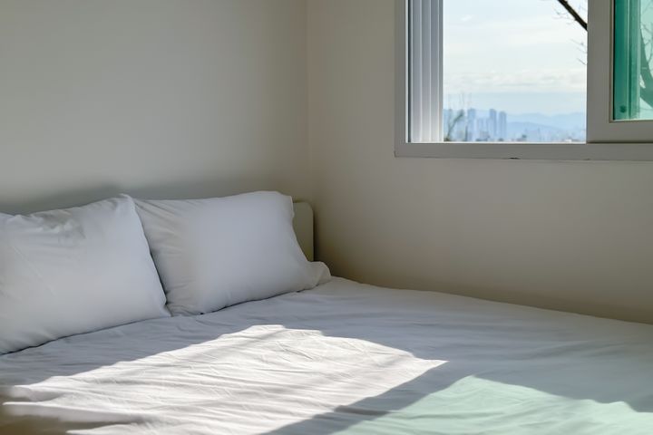 Remodeled, fully furnished, parking available 8th image