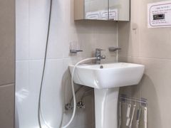 Remodeled, fully furnished, parking available 13th image
