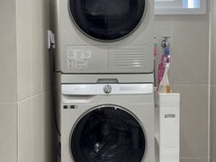 Remodeled, fully furnished, parking available 16th image
