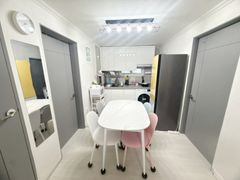 Fully furnished 3-room apartment near Hongik 11th image