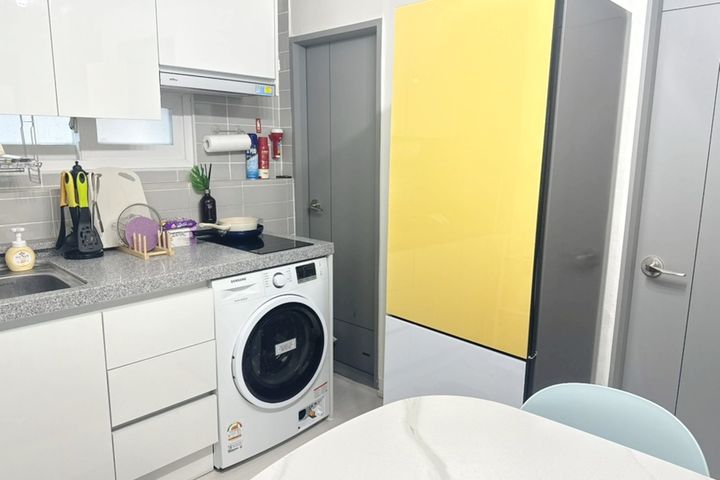 Fully furnished 3-room apartment near Hongik 16th image