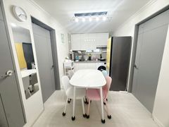 Fully furnished 3-room apartment near Hongik 0th image