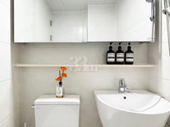 Fully furnished, newly built, right next to L 19th image