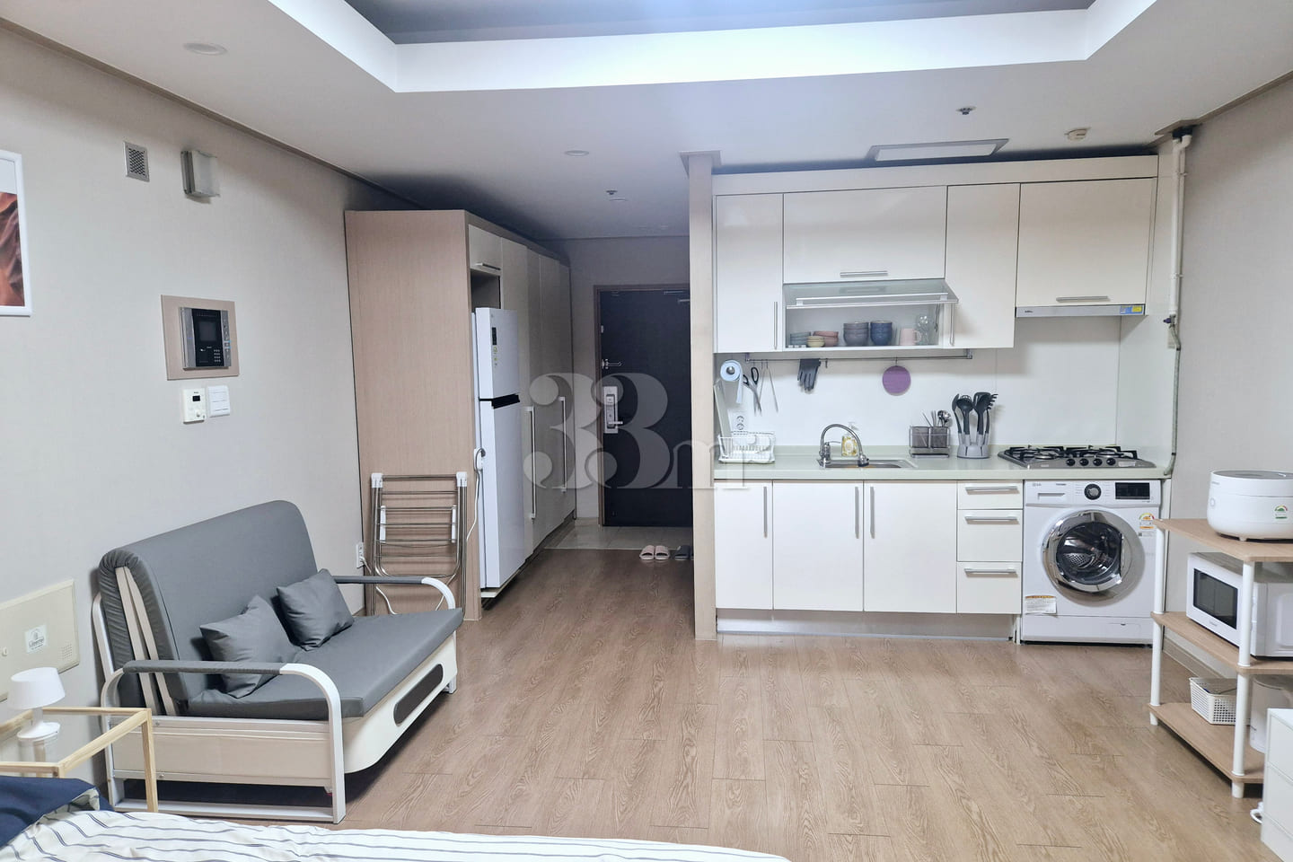 ♥Fully Furnished, Right Next to Chang-dong St 4th image