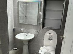 Business Traveler's Room 9th image