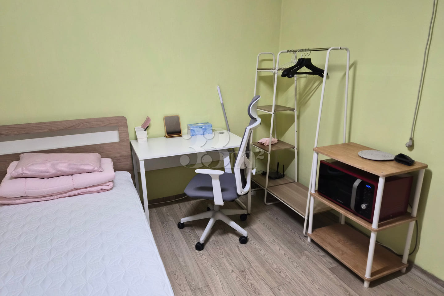 Comfortable studio with great transport links 0th image