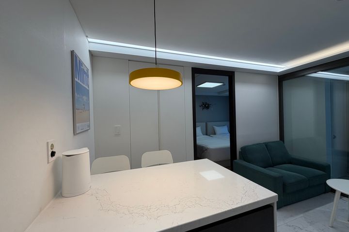Seocho fully furnished 1.5-room apartment 2th image