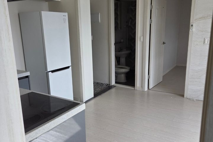 Clean two-room apartment 8th image