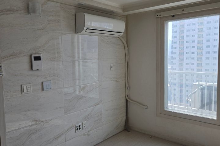 Clean two-room apartment 2th image