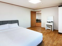 Ocean View Suite 310 3th image