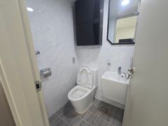 Sinsa-dong, like-new, fully furnished 3th image